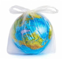 Znečišťování planety plasty má stále zelenou